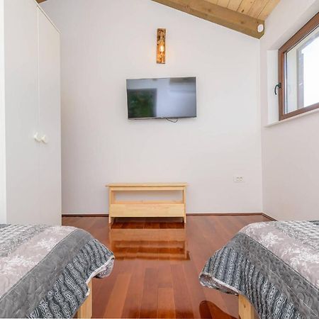 Butkovići Villa David - Luxurious Secluded Villa With A Heated Pool מראה חיצוני תמונה