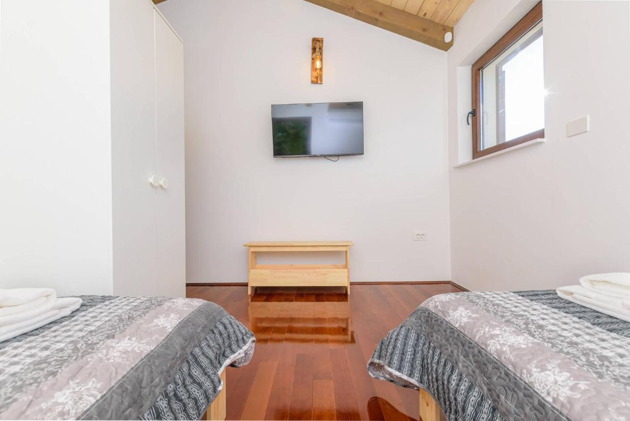 Butkovići Villa David - Luxurious Secluded Villa With A Heated Pool מראה חיצוני תמונה