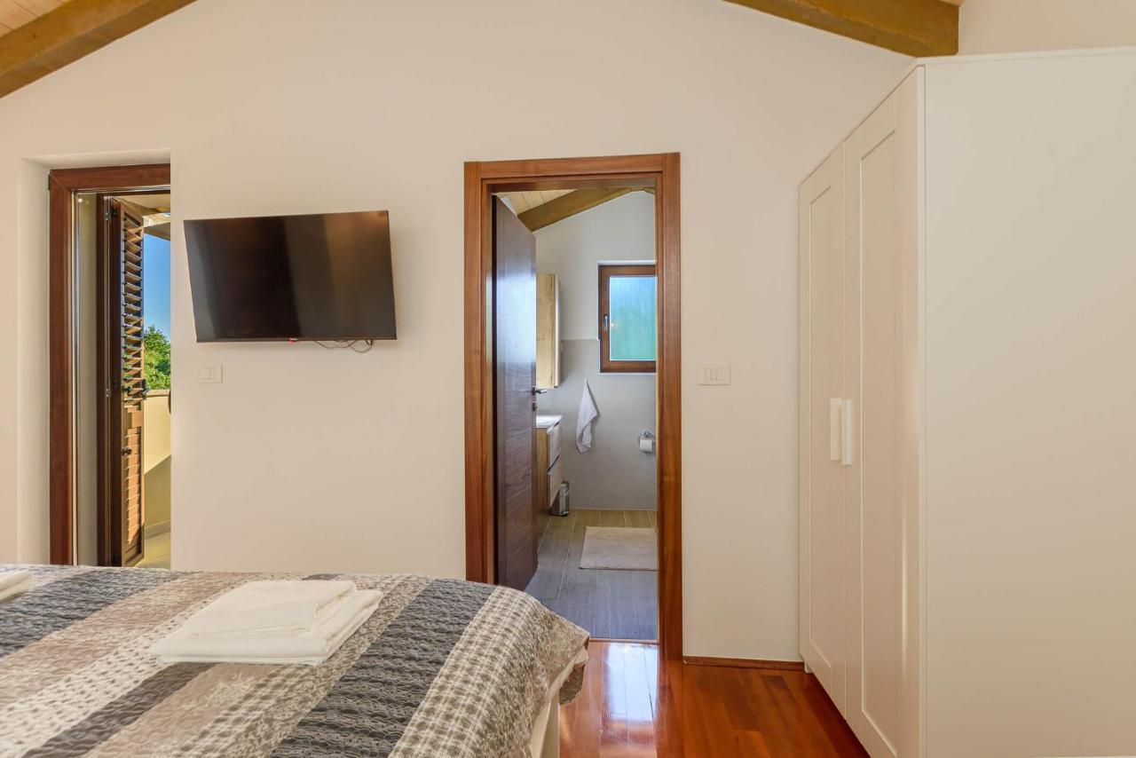 Butkovići Villa David - Luxurious Secluded Villa With A Heated Pool מראה חיצוני תמונה