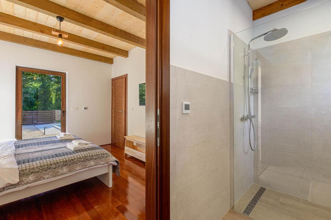 Butkovići Villa David - Luxurious Secluded Villa With A Heated Pool מראה חיצוני תמונה